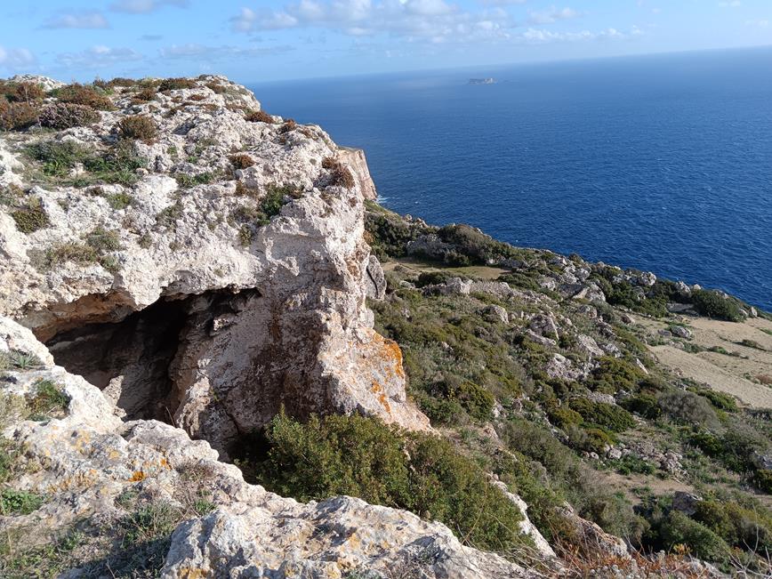 Dingli Cliff