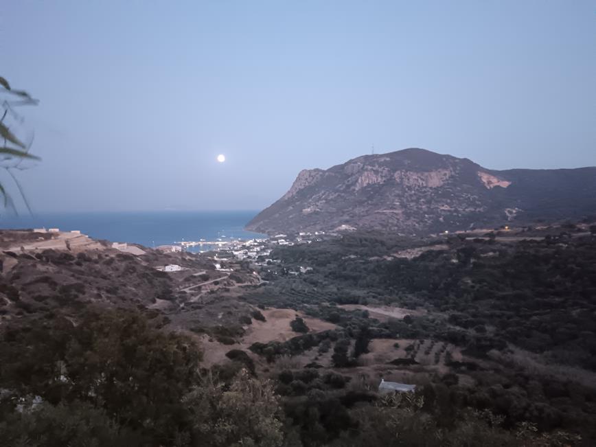 Kefalos by night